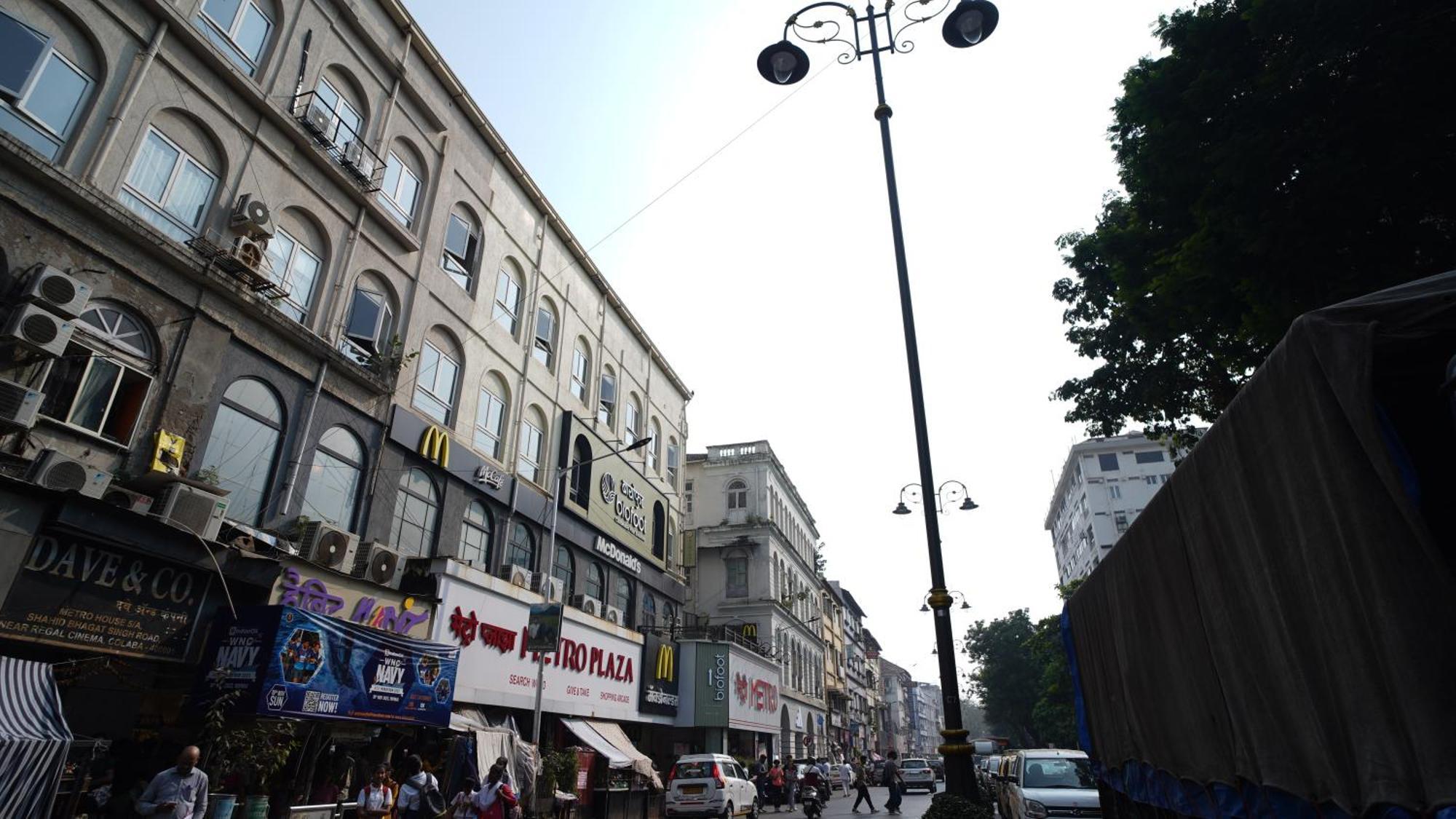 The Colaba Pod Hostel Mumbai Bagian luar foto